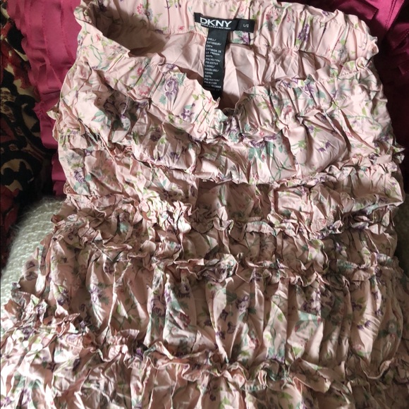 Clothes - Picture 7 of 8